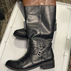 Barely worn 2-tone boots